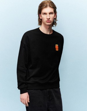 Black Urban Revivo Embossed Crew Neck Men's Sweatshirts | XCNWIE-061