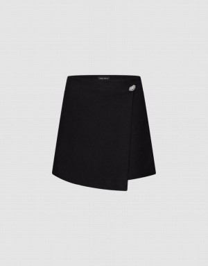 Black Urban Revivo Glamor Regular Skort Women's Shorts | QLFAIX-879