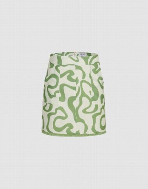 Green Urban Revivo Abstract Graffiti Print Women's Skirts | OFQAZI-286