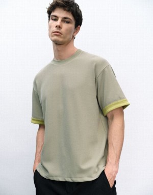 Green Urban Revivo Crew Neck Knitted Men's T-Shirts | KCUBOJ-230