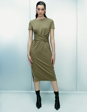 Green Urban Revivo Crew Neck Skinny Women's Dress | YIABCL-310