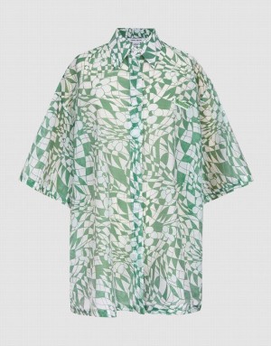 Green Urban Revivo Geometric Print Short Sleeve Women's Shirts | OKLFVB-821