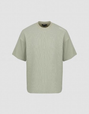 Green Urban Revivo Loose Knitted Men's T-Shirts | AYITMR-593