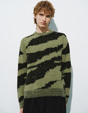 Green Urban Revivo Zebra Printed Crew Neck Knitted Men's Cardigan | EORPUM-726