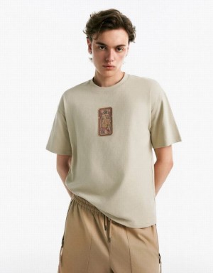 Khaki Urban Revivo Drop Shoulder Sleeve Crew Neck Men's T-Shirts | NOVZPD-735