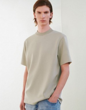 Khaki Urban Revivo Standard Sleeve Crew Neck Men's T-Shirts | OIWMBC-273