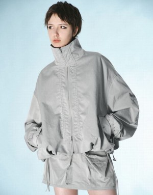 Light Grey Urban Revivo Zipper Front Drop Shoulder Sleeve Women's Jacket | ZNLVMF-685