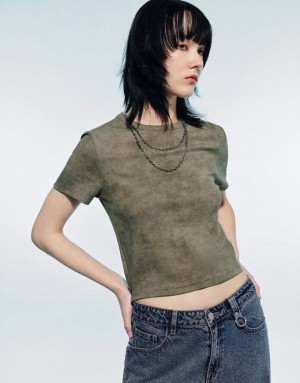 Olive Urban Revivo Printed Crew Neck Skinny Women's T-Shirts | WVMKTQ-630