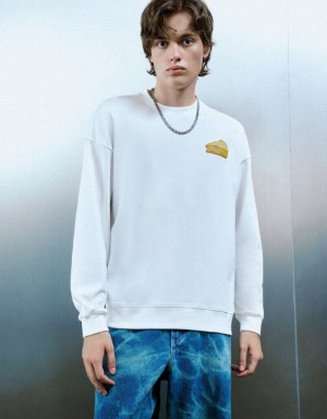 White Urban Revivo Cheese Printed Men's Sweatshirts | GZEYDO-034