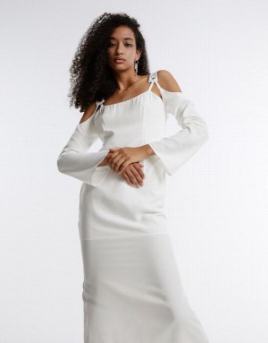 White Urban Revivo Cold Shoulder Women's Casual Dress | DUTORN-758