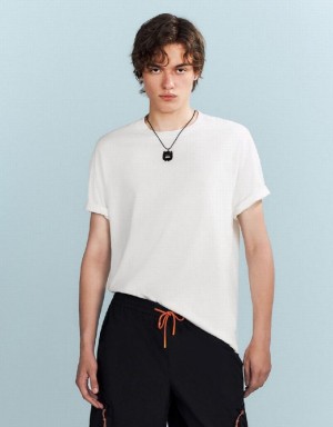 White Urban Revivo Drop Shoulder Sleeve Men's T-Shirts | TQBDGU-926