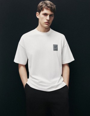 White Urban Revivo Straight Loose Men's T-Shirts | BFJMIV-287