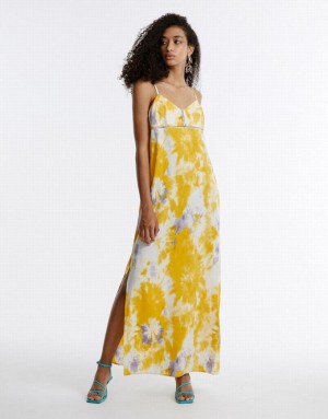 Yellow Urban Revivo Flowy Floral Women's Casual Dress | TSHKGL-741