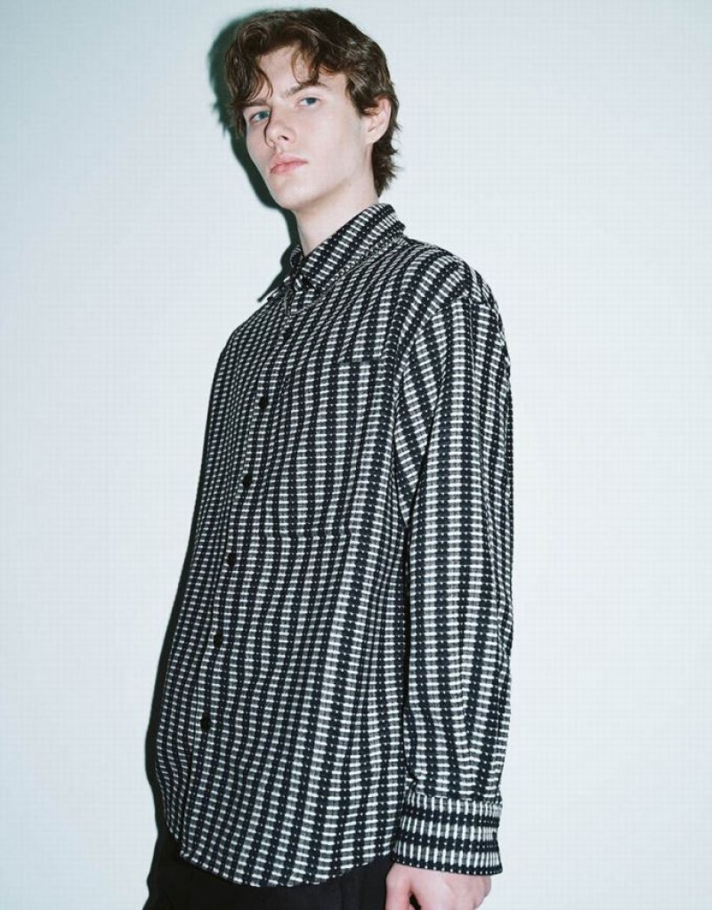 Black Urban Revivo Striped Button Up Oversized Men's Shirts | BHPCYQ-397