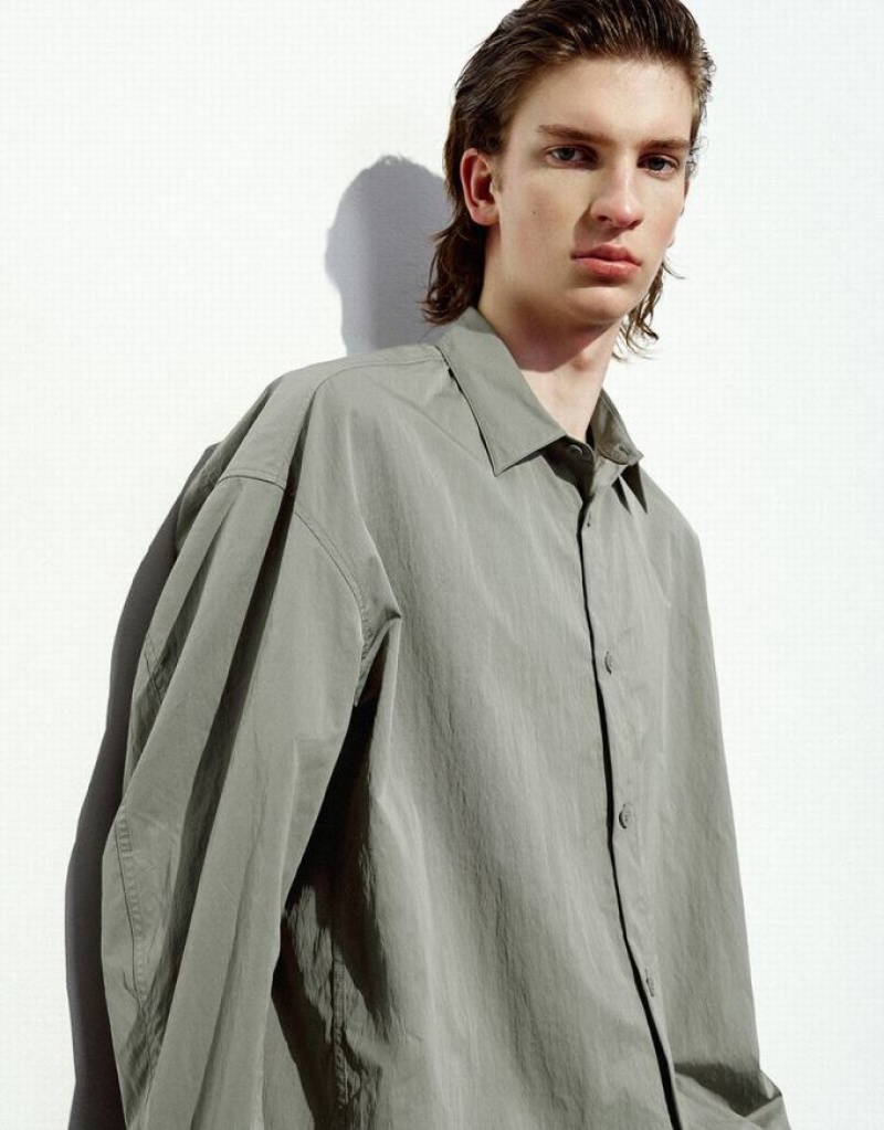 Green Urban Revivo Drop Shoulder Sleeve Oversized Men's Shirts | BSTNYE-197