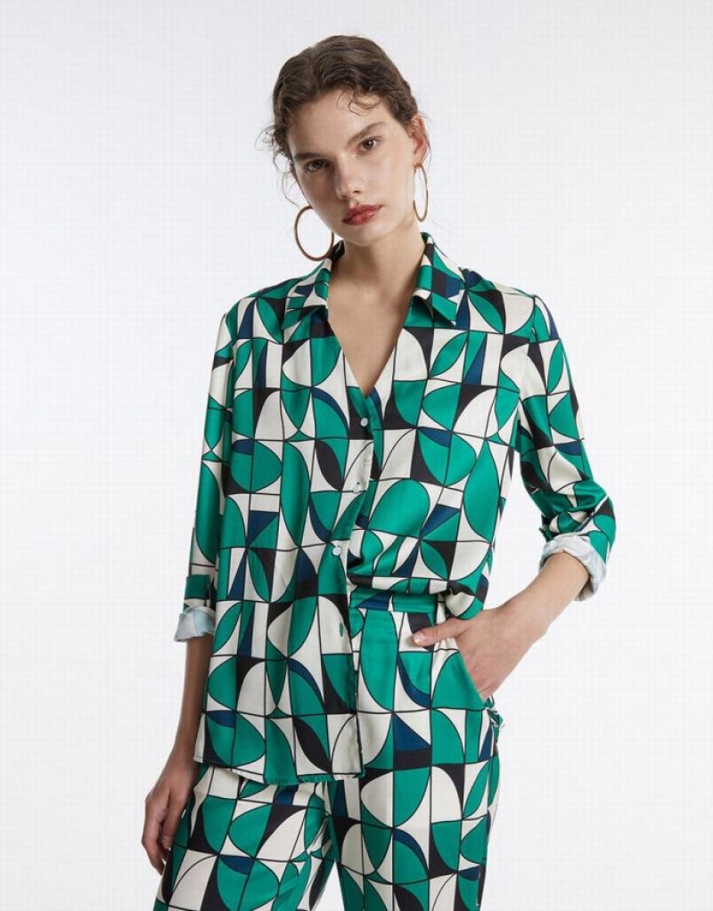 Green Urban Revivo Geometric Print Women\'s Shirts | NEBJGQ-364