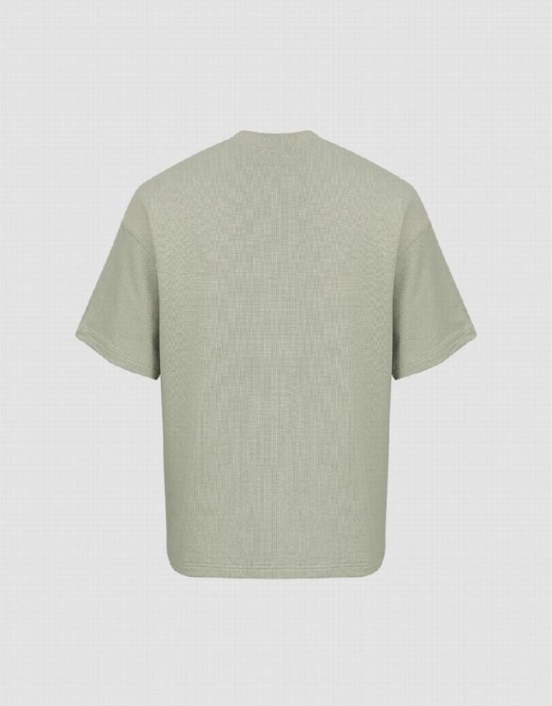 Green Urban Revivo Loose Knitted Men's T-Shirts | AYITMR-593