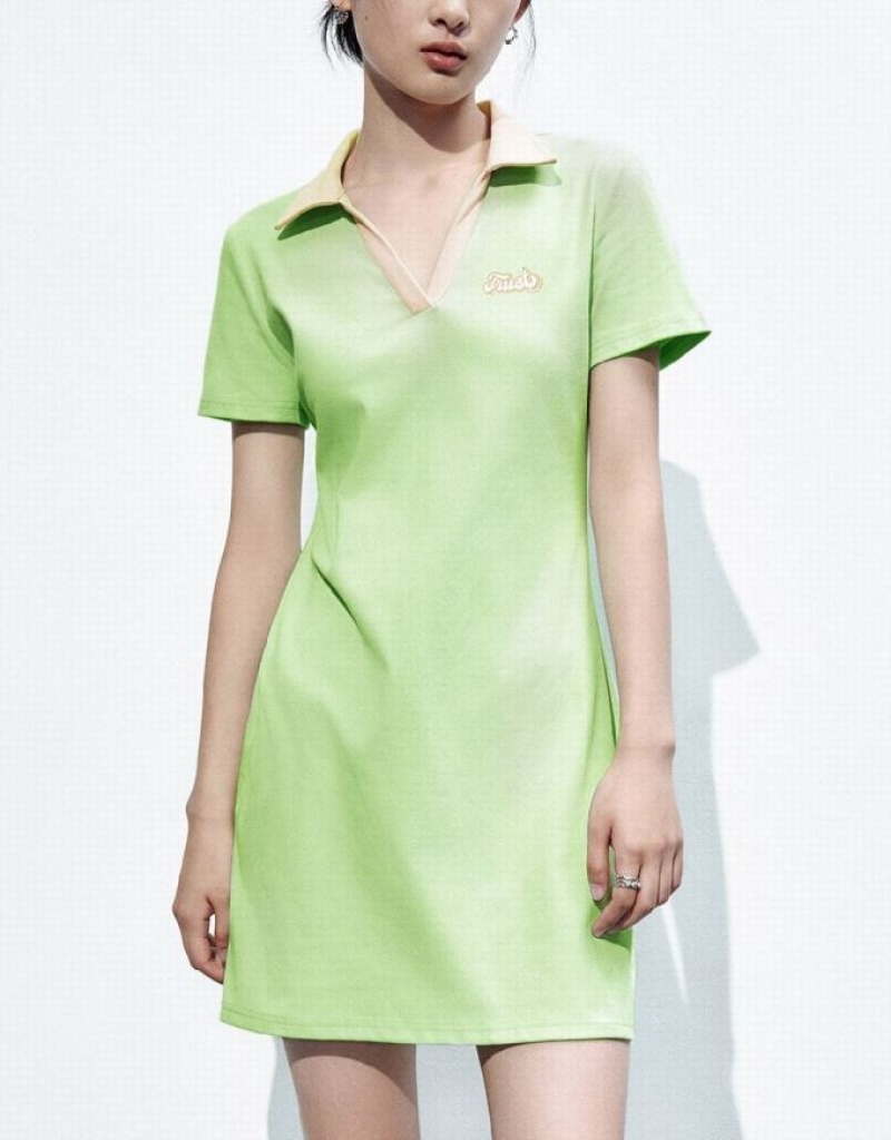 Green Urban Revivo V-Neck A-Line Women's Dress | ZUIEPW-491