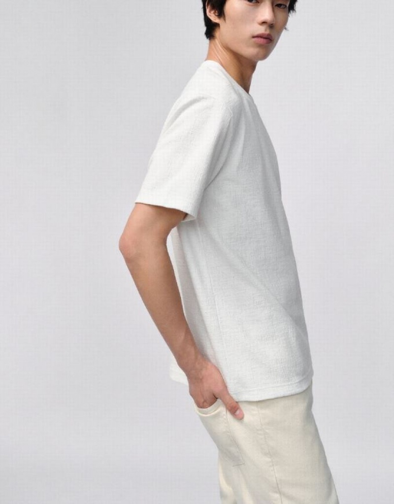 White Urban Revivo Drop Shoulder Sleeve Crew Neck Men's T-Shirts | DUOAPT-379