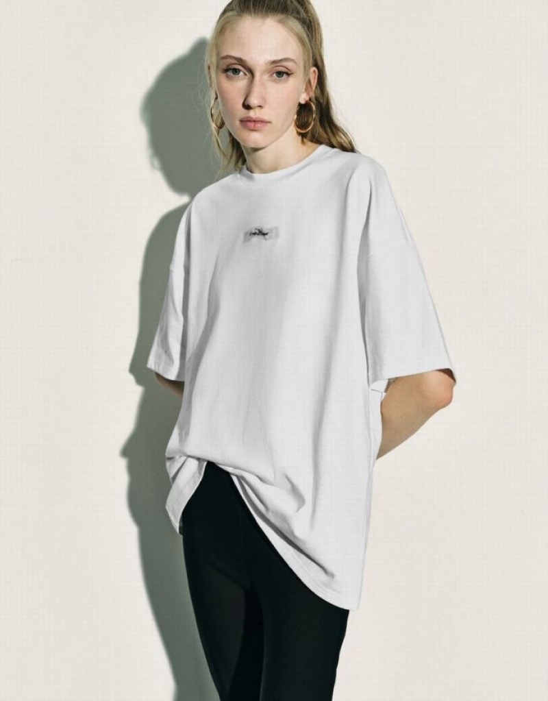 White Urban Revivo Loose Straight Women's T-Shirts | SUAYJB-916