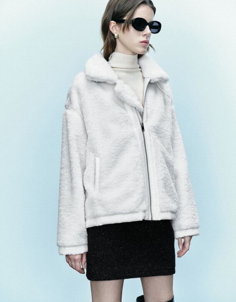 White Urban Revivo Zipper Front Furry Women's Coats | AVNWMP-243